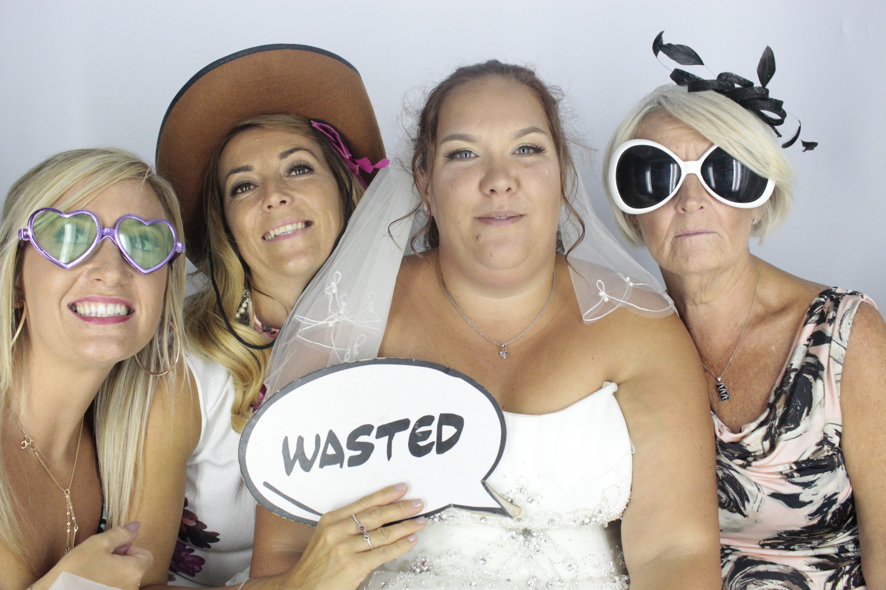  Heather & Daniel's Wedding | View more photos from the event at gallery.myphotoboothexperience.co.uk/u/MyPhotoBoothExperienceLtd/Heather-Daniels-Wedding